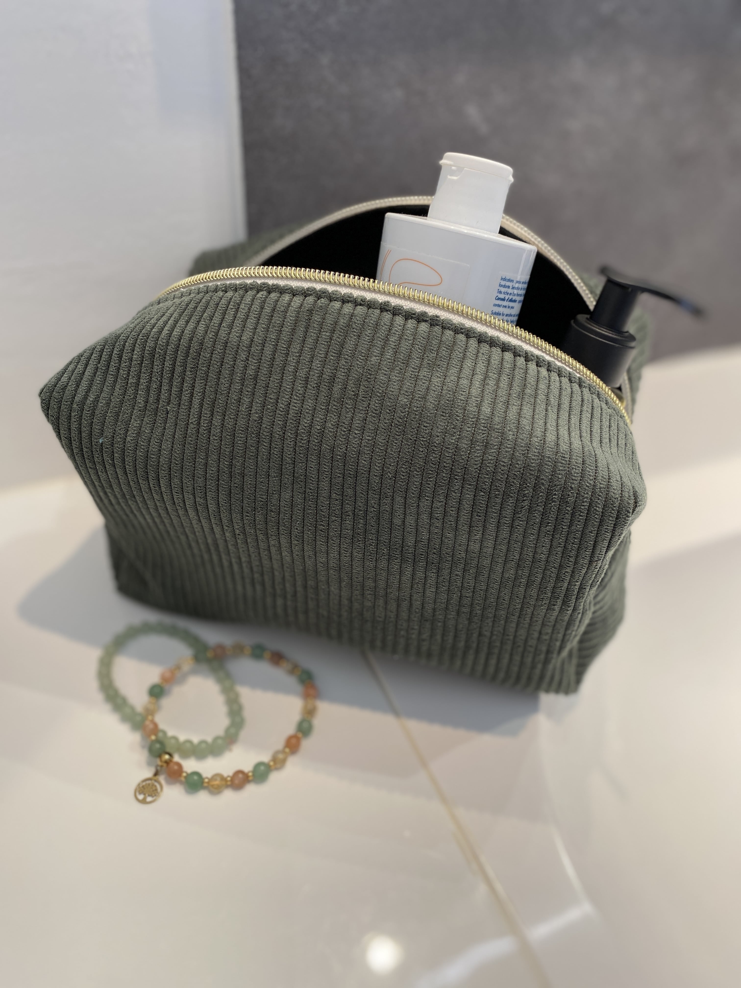 Trousse de toilette en velours fait main