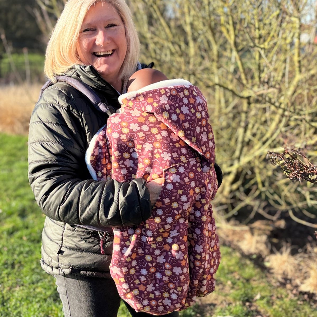 Couverture portage bebe fleurie rose avec doublure polaire Abracada Dreams