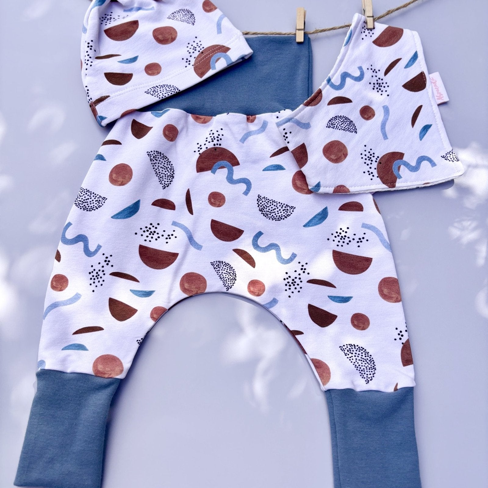 Vue rapprochée de l’ensemble abstrait – tissu moderne oeko-tex