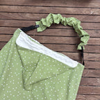 Couverture de portage bébé en tissu Aqua-Protect vert sauge à pois blancs, doublure Minky blanche
