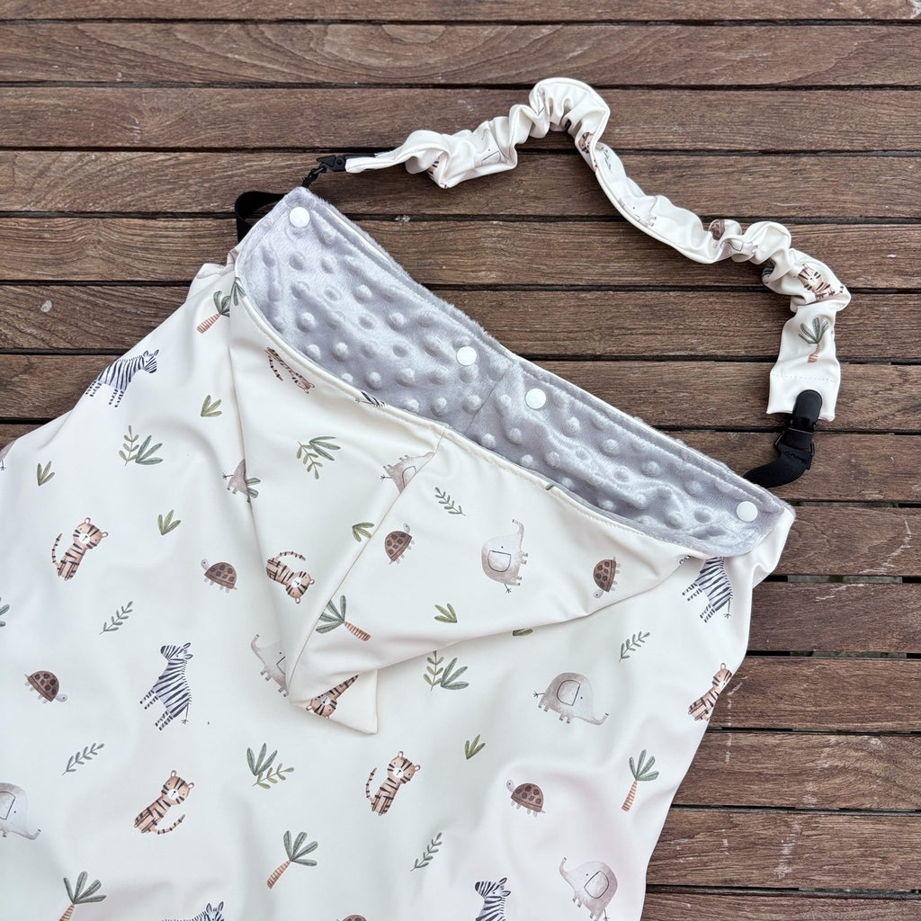 Couverture de portage bébé en tissu Aqua-Protect motif animaux de la savane, doublure Minky gris clair