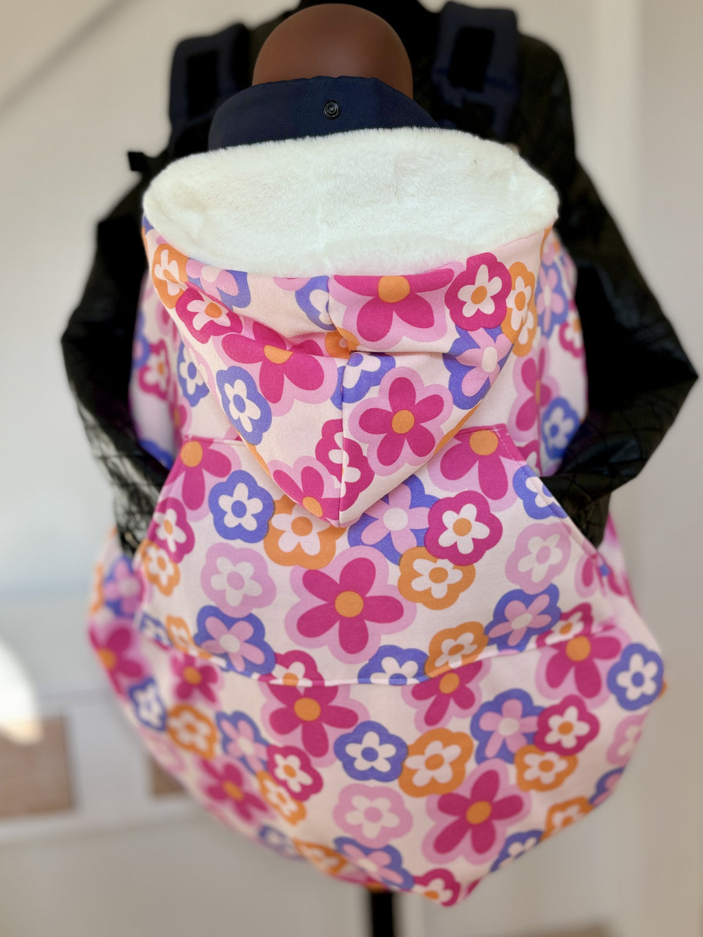 couverture de portage motif fleurs girly