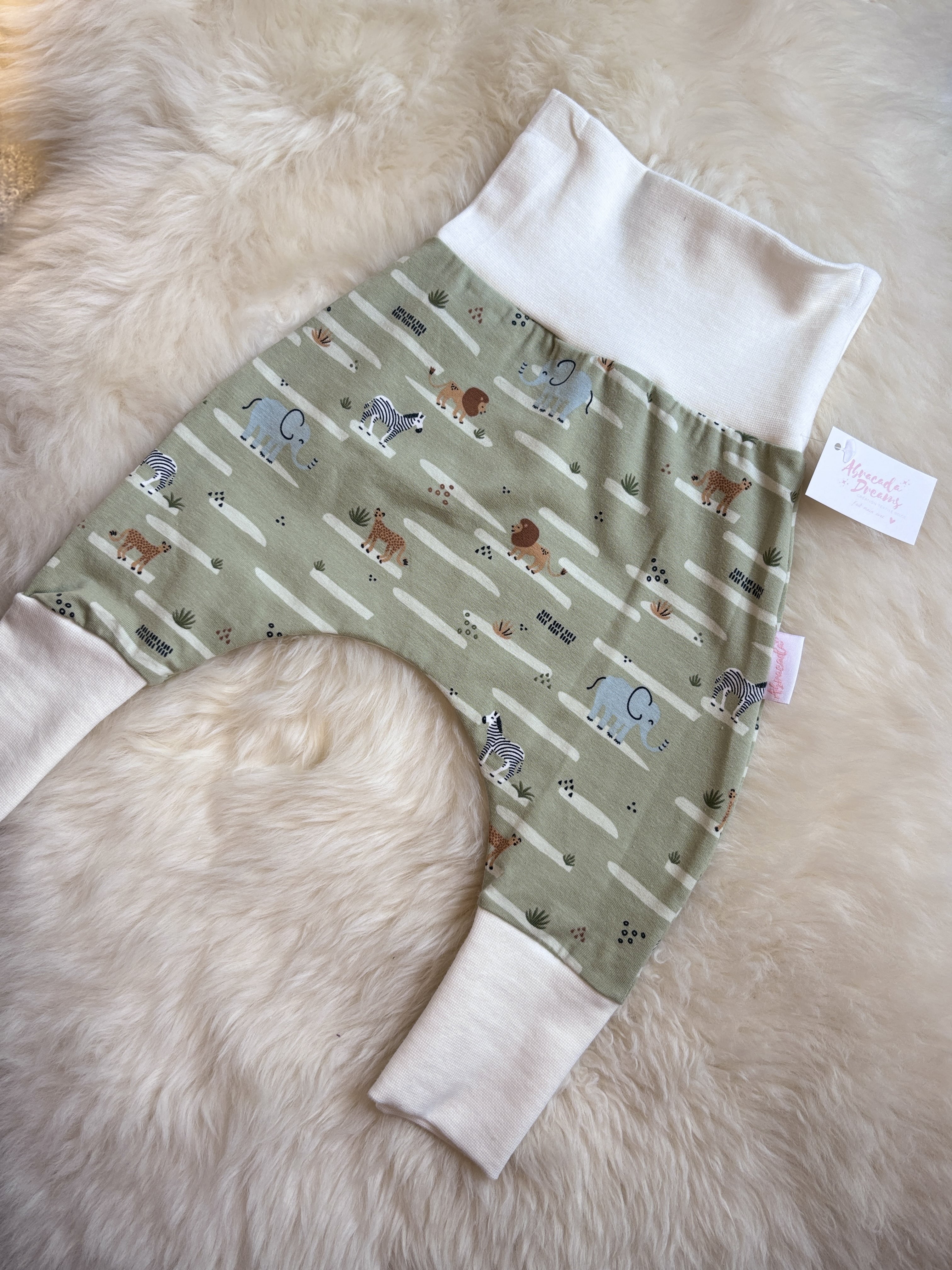 sarouel évolutif fabriqué à la main en Belgique.