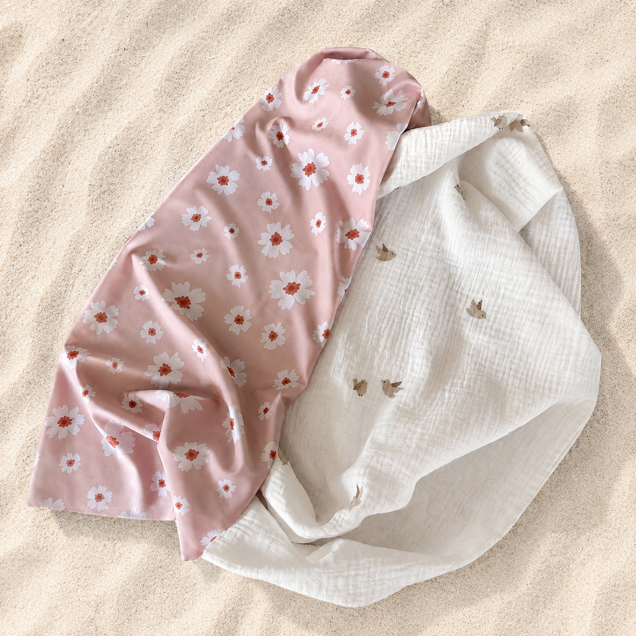 Pare-soleil pour poussette avec tissu anti-UV rose à motif marguerites et double gaze écrue à motifs oiseaux