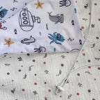 bébé en poussette protégé du soleil avec pare-soleil respirant